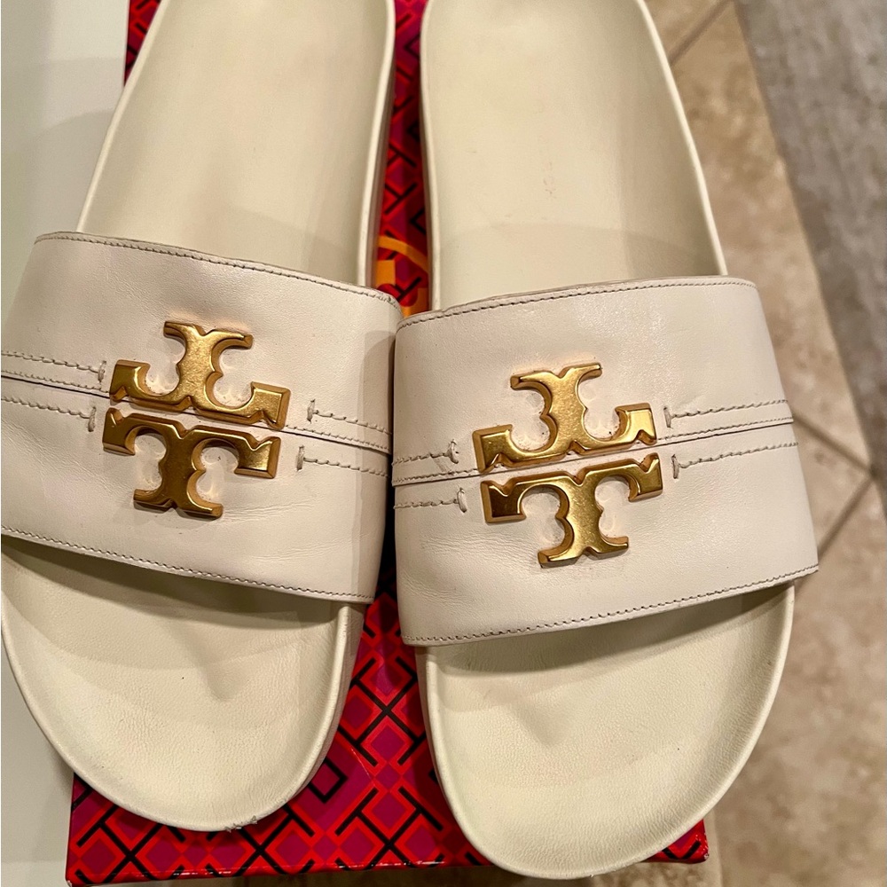 Tory Burch Cream Slides with Gold Emblem - Picture 3 of 6
